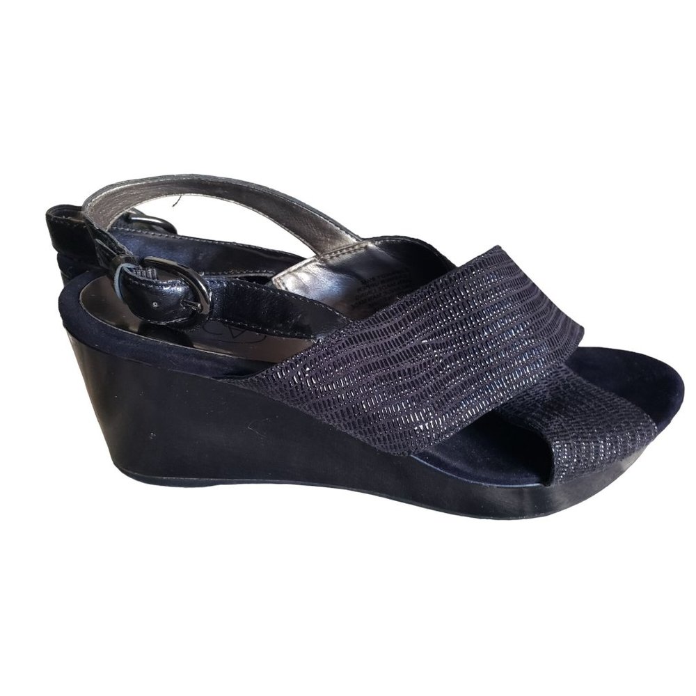 Joan & David Platform Wedge size‎ 8.5 Navy blue cross front buckle side